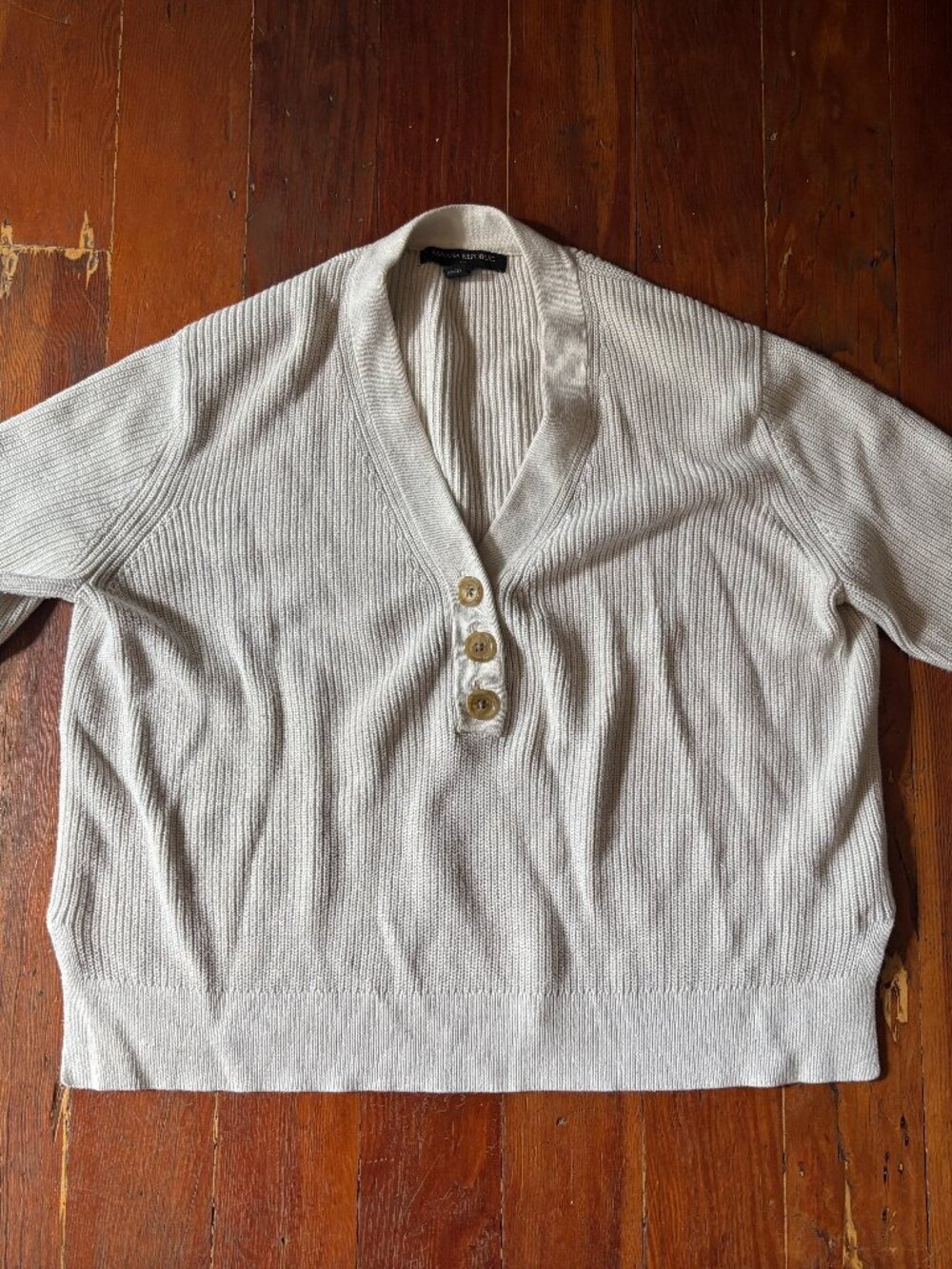 Banana Republic Cream Beige Deep V-Neck Button Sweater Size S